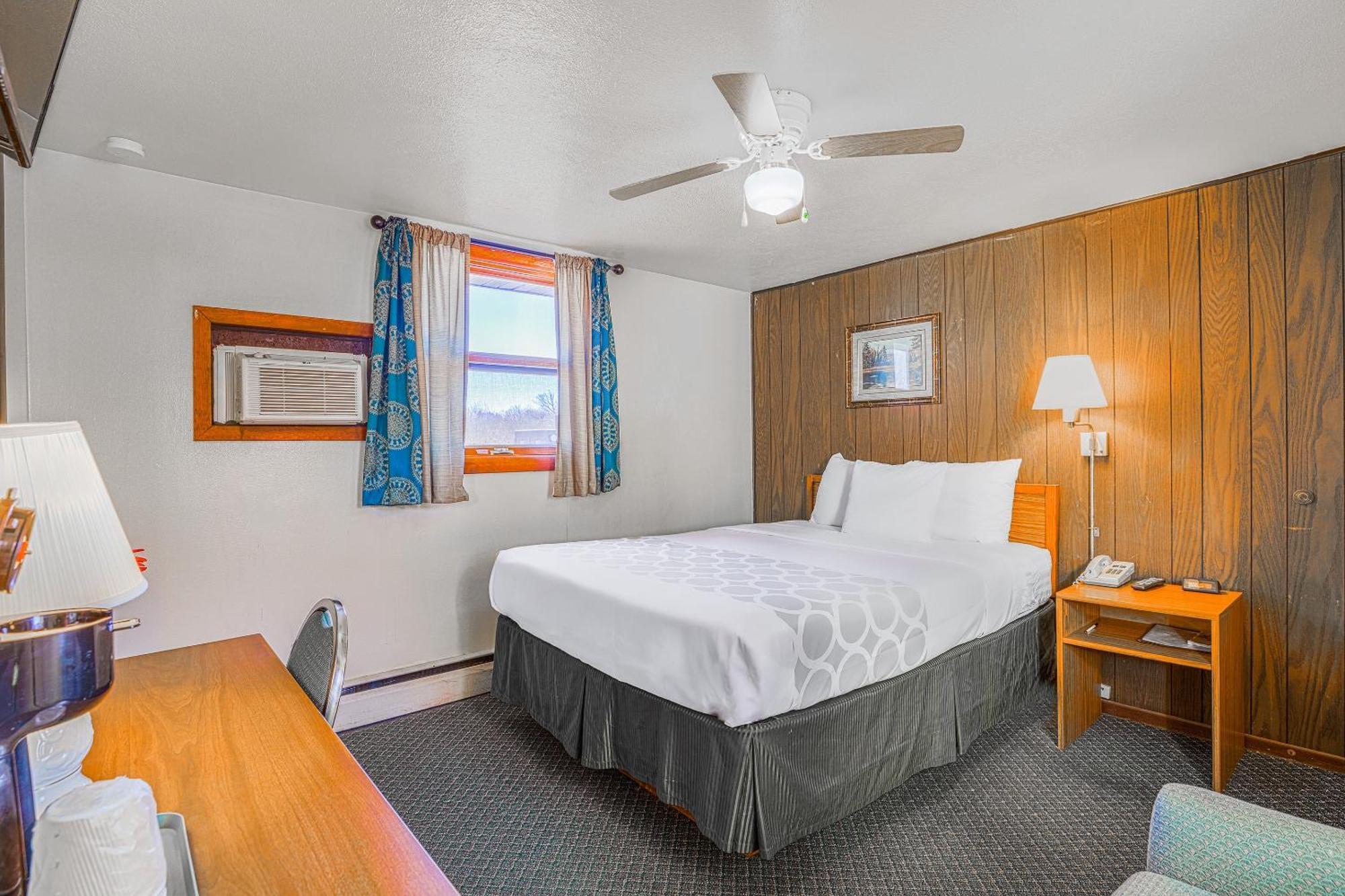 Love Hotels Silver Street By Oyo At Hurley Wi מראה חיצוני תמונה