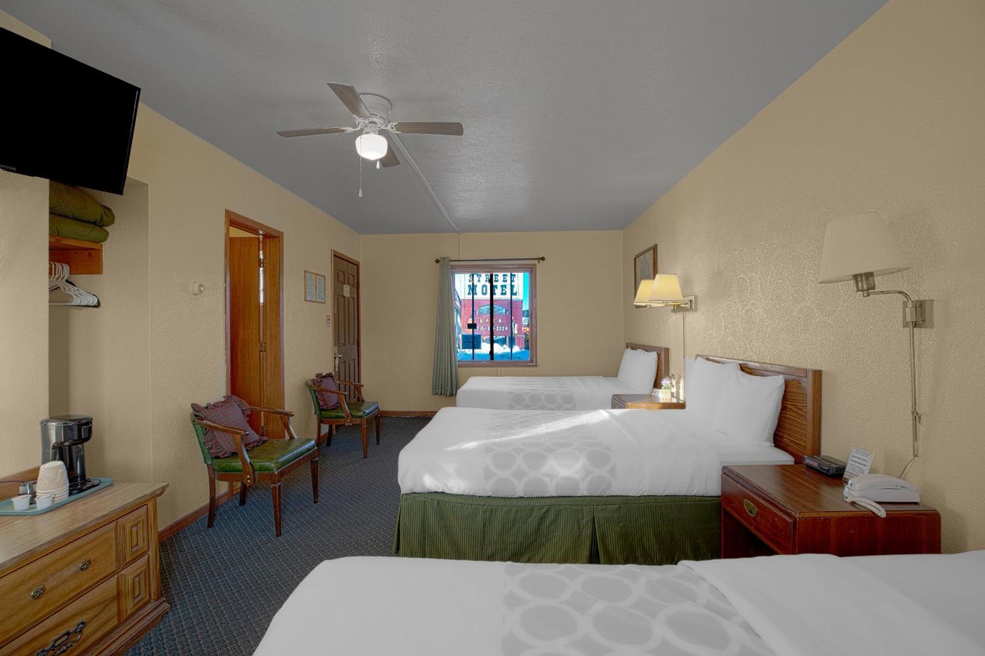 Love Hotels Silver Street By Oyo At Hurley Wi מראה חיצוני תמונה