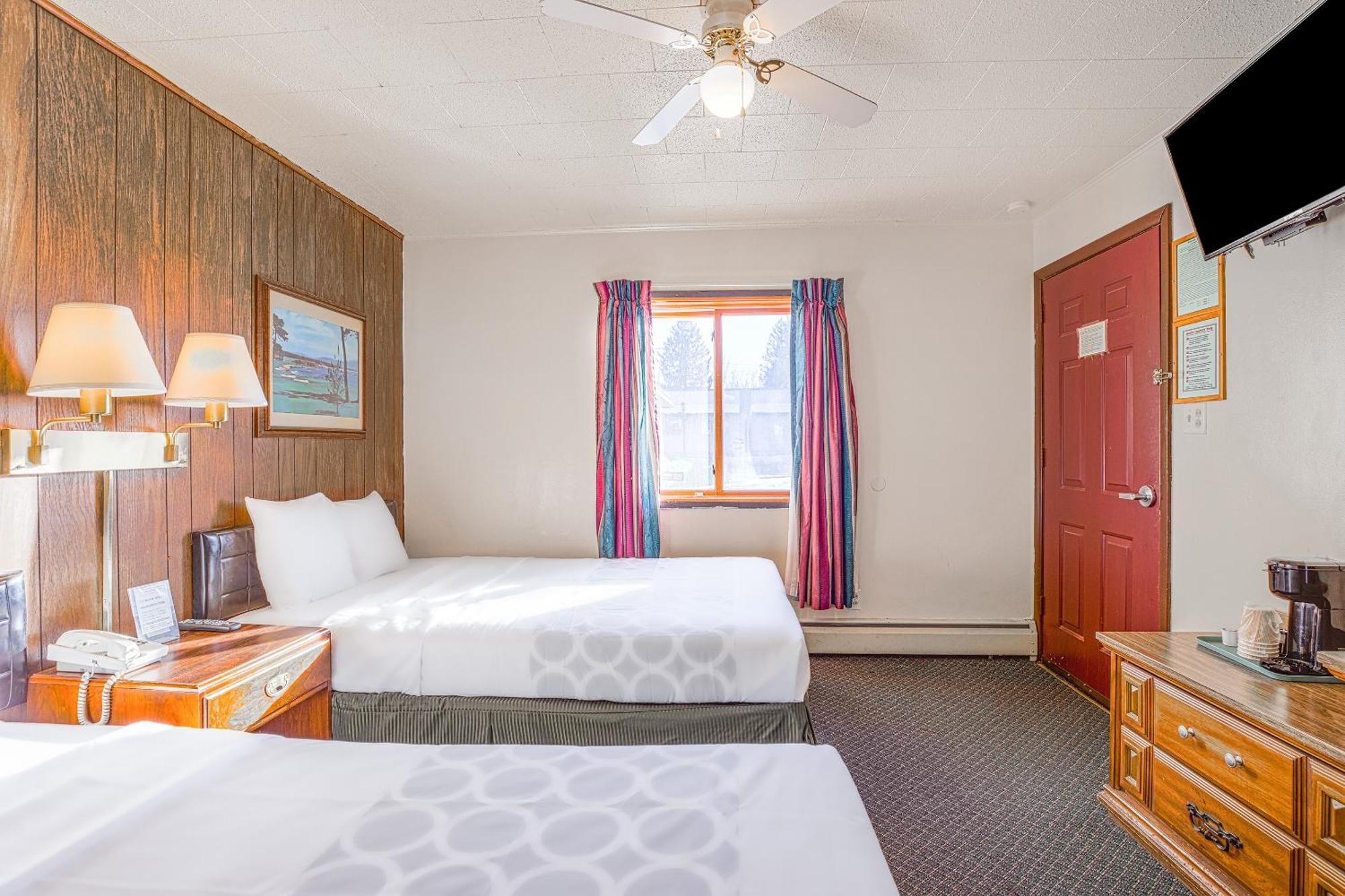 Love Hotels Silver Street By Oyo At Hurley Wi מראה חיצוני תמונה
