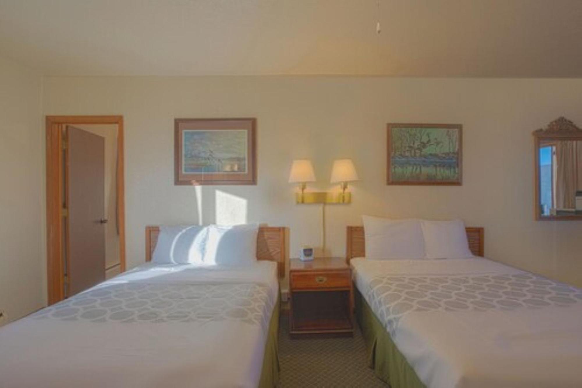 Love Hotels Silver Street By Oyo At Hurley Wi מראה חיצוני תמונה